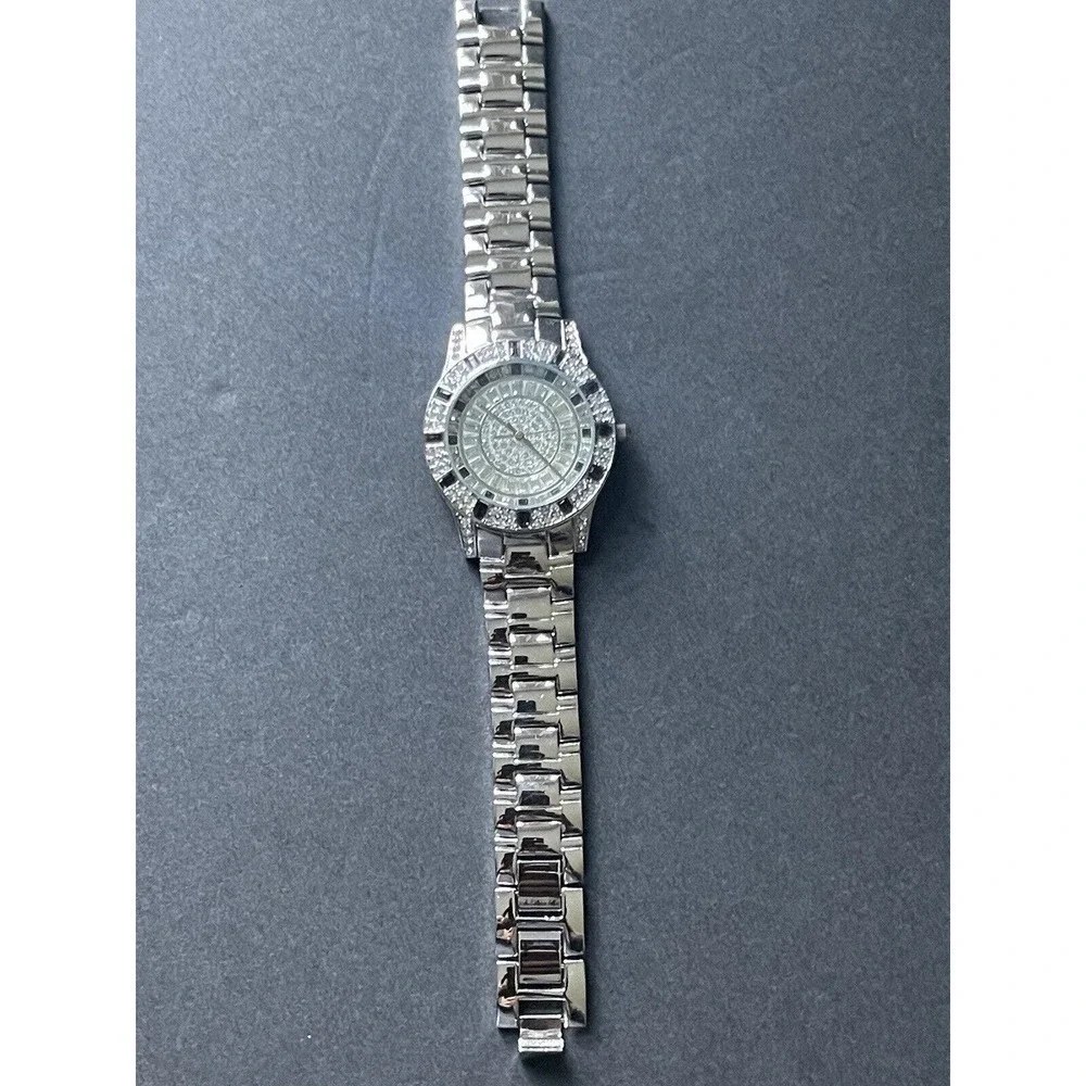Victoria Wieck Hollywood Rhinestone Face Quartz Silvertone Style B9825